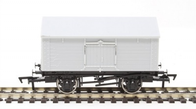 Dapol C023 Unpainted Salt Wagon
